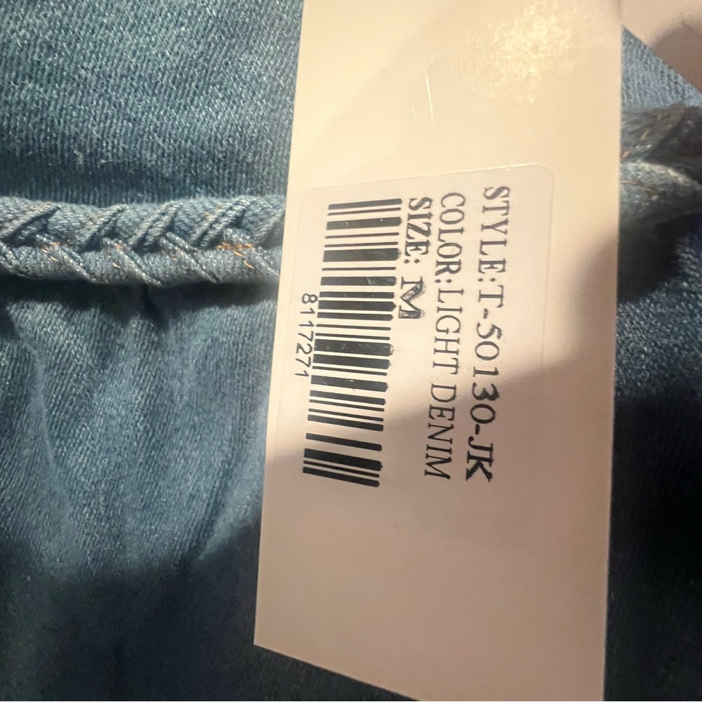 NWT- Denim tie back top - Strut and Bolt Brand - Picture 9 of 9